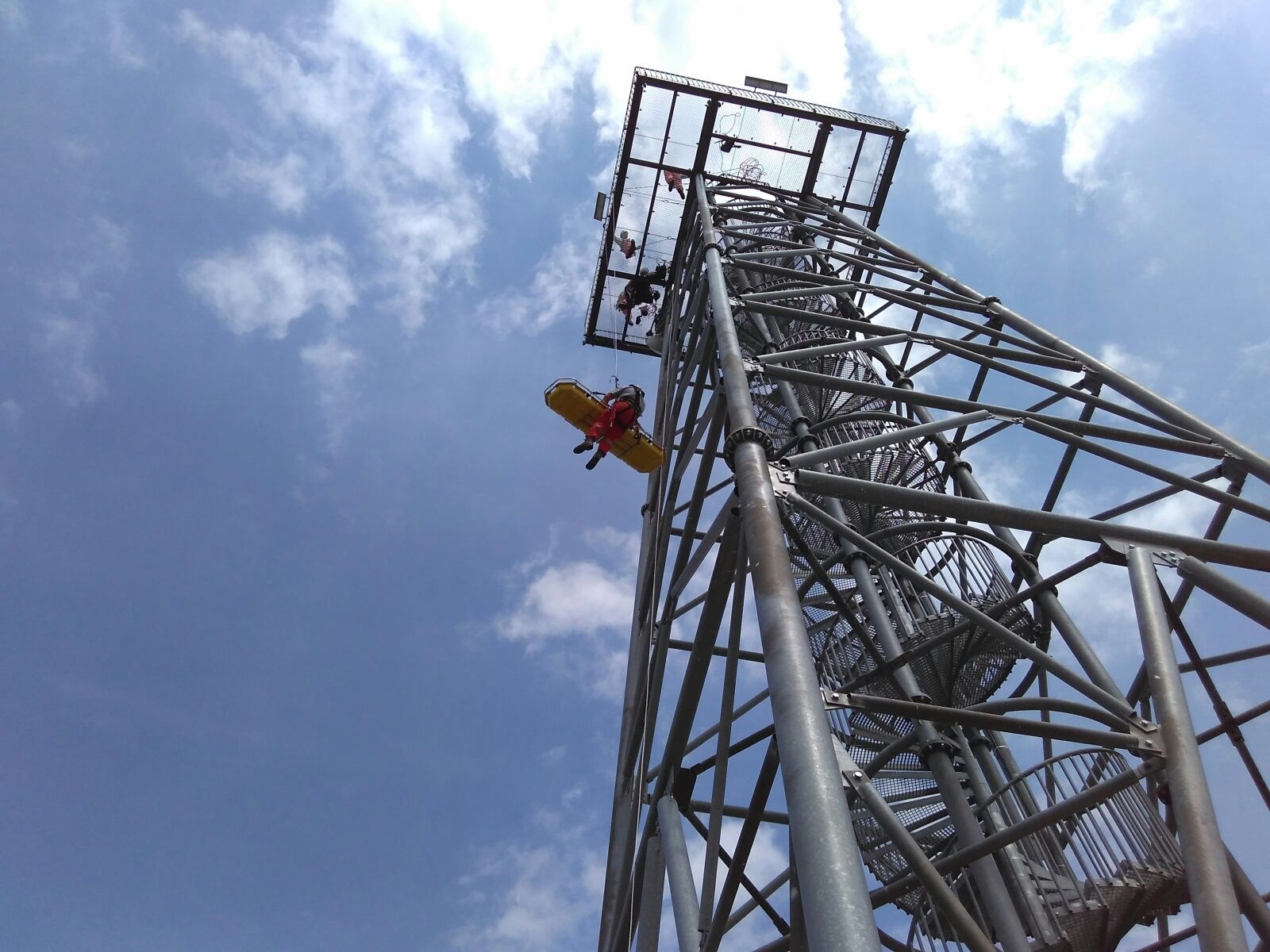 Výcvik hasičů na rozhledně "Na Podluží" u Nového Poddvorova