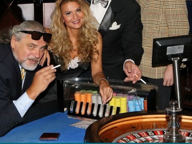 VYSOKÁ HRA - DIVADLO MIKULČICE