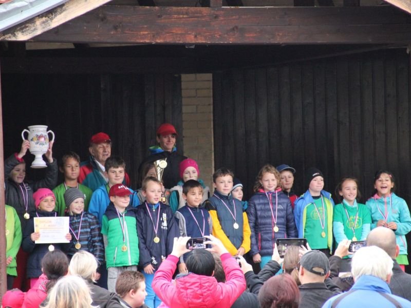 Štafetový běh o pohár Boba Zháňala 12.10.2016 v Hruškách