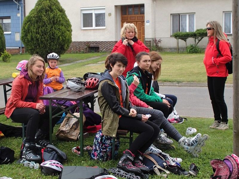 XI. ročník štafetového závodu na kolečkových bruslích 5.5.2016 v Lužících