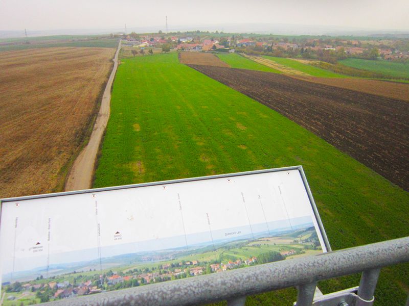 Regionální rozhledna "Na Podluží" v barvách podzimu